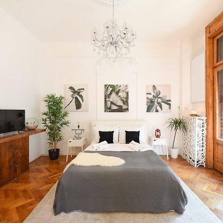 Апартаменти Love.Travel.Explore ♥️Apt W/ Balcony In Old Town Бухарест Екстер'єр фото